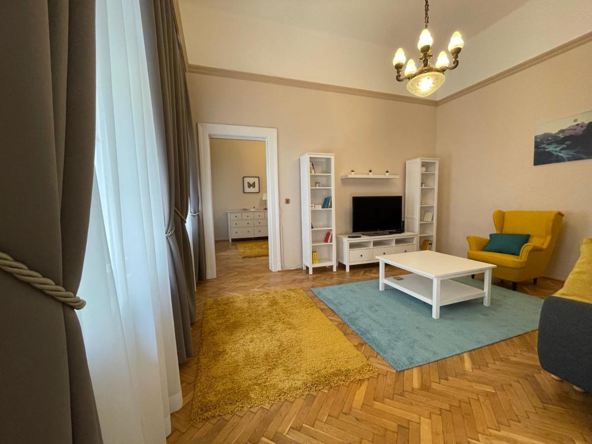 Fullmoon Apartments 1 Segedyn Zewnętrze zdjęcie